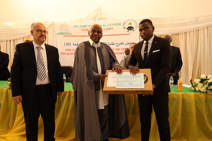 Abanyeshuri batsinze neza mu kizamini cya Leta gisoza ayisumbuye bahembwe mudasobwa