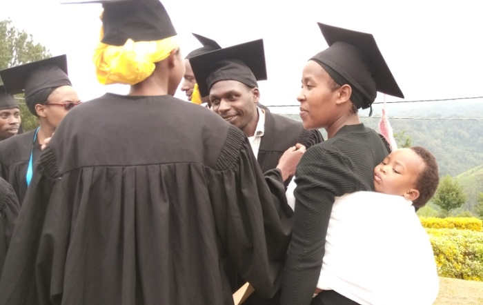 N'ababyeyi bafite abana batoya baremeye barabazana ariko biga imyuga