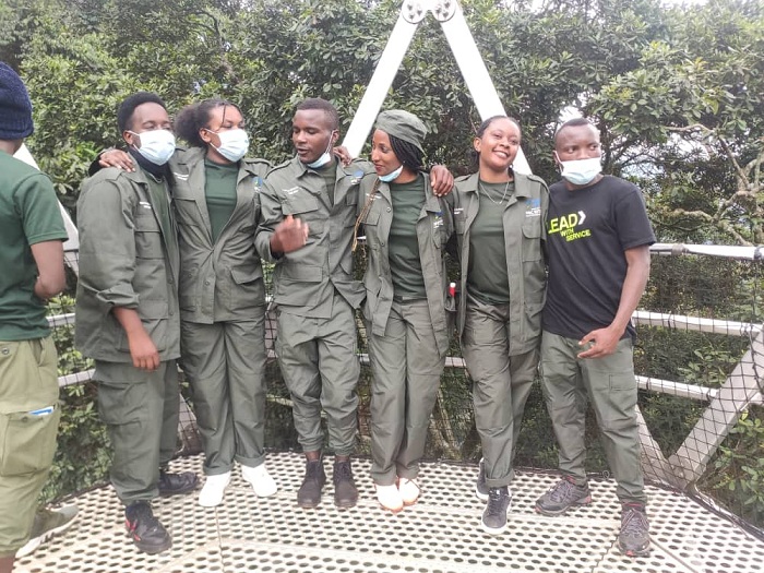 Abize kuyobora ba mukerarugendo