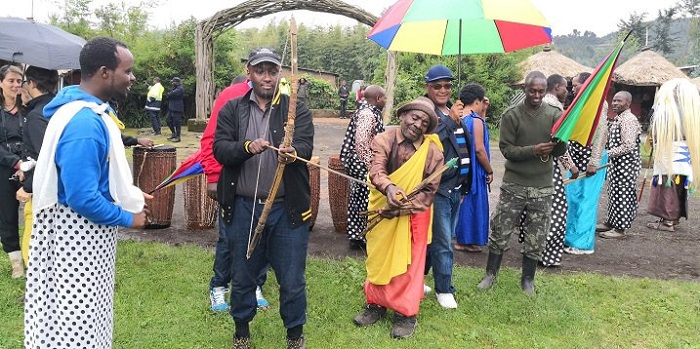 Abahoze ari ba rushimusi ubu bakora ubukerarugendo bushingiye ku muco aho bigisha no kumasha