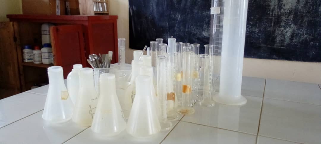 Laboratwari y'Ibinyabuzima aho bigira ibijyanye n'ubuzima bwa muntu, imirire no gutegura ibiribwa bifasha ubuzima bw'umuntu