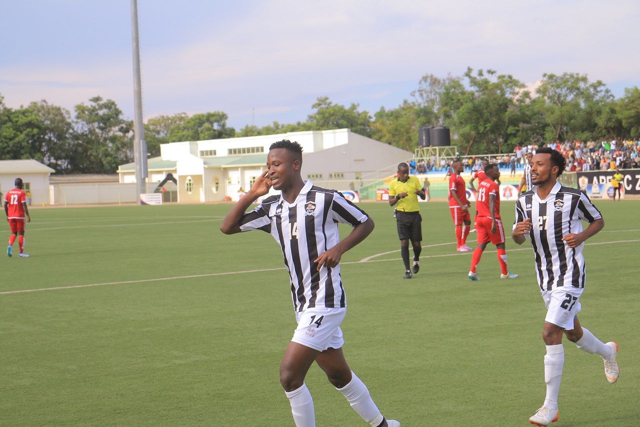 Byiringiro Lague yishimira igitego