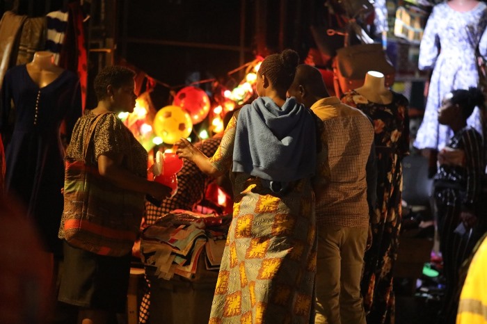 Hari abibutse kugura imyenda ya Noheli ku munota wa nyuma