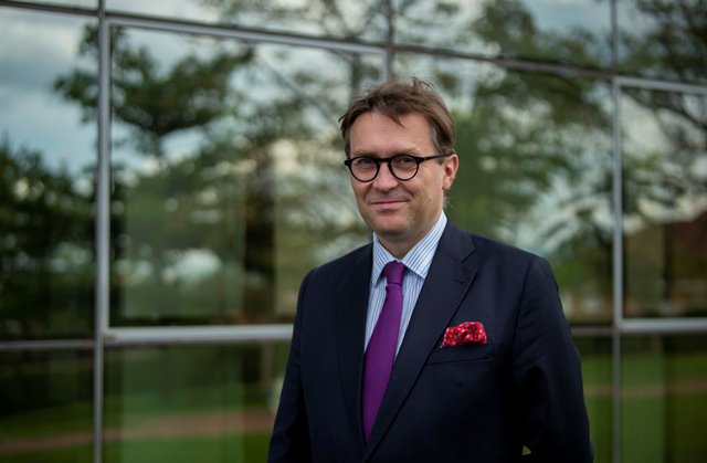 Ambasaderi László Eduárd Máthé wa Hungary