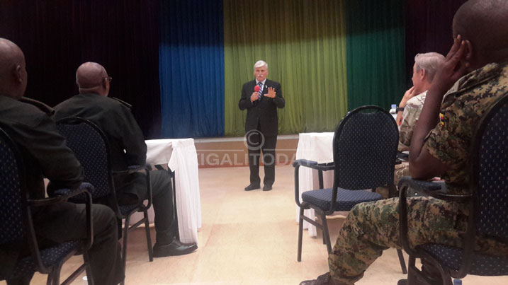 Lt Gen Romeo Dallaire atanga ikiganiro