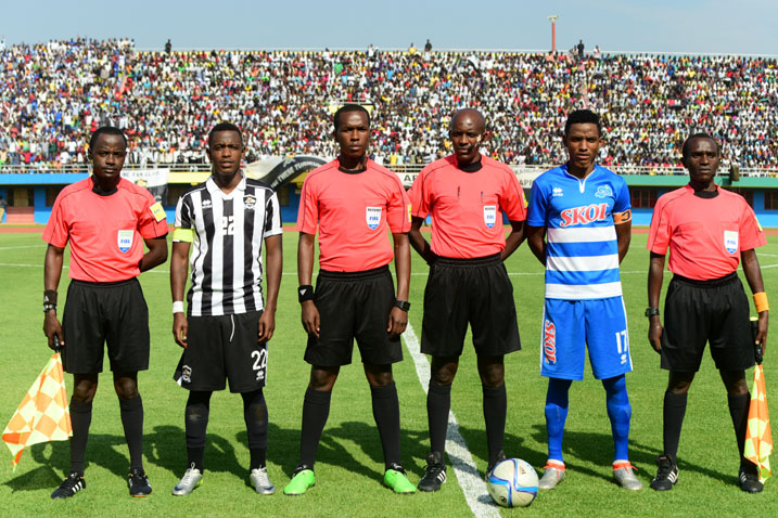 Hakizimana Louis wa gatatu uturutse iburyo, ni we wasifuye umukino APR iheruka gutsindamo Rayon Sports