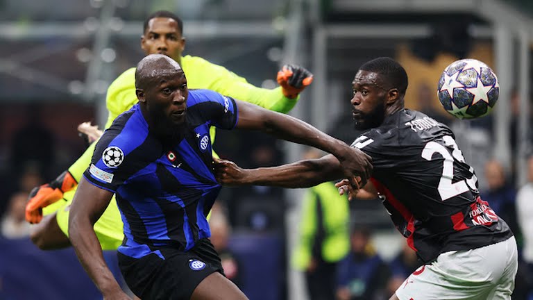 Romelu Lukaku ahanganye na myugariro Fikayo Tomori
