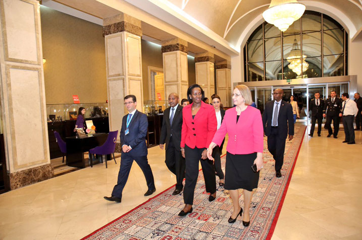 Madame Jeannette Kagame ubwo yageraga i Baku muri Azerbaijan ahari kubera inama ya World Forum on Intercultural Dialogue
