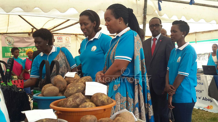 Abagore bo muri Nyabihu bagaragaje ko bitabiriye ubuhinzi bwa kijyambre