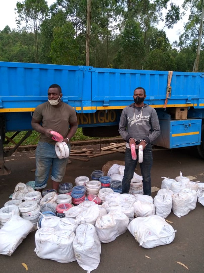 Bafatanywe magendu y' ibizingo 258 by'insinga z'amashanyarazi