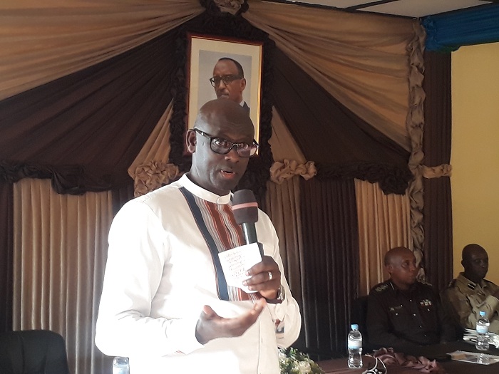 Minisitiri Busingye yaganiriye n'abayobozi b'imfungwa n'abagororwa muri gereza ya Nyarugenge