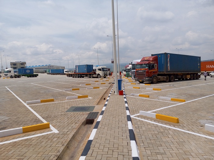 Aho guparika amakamyo harahagije