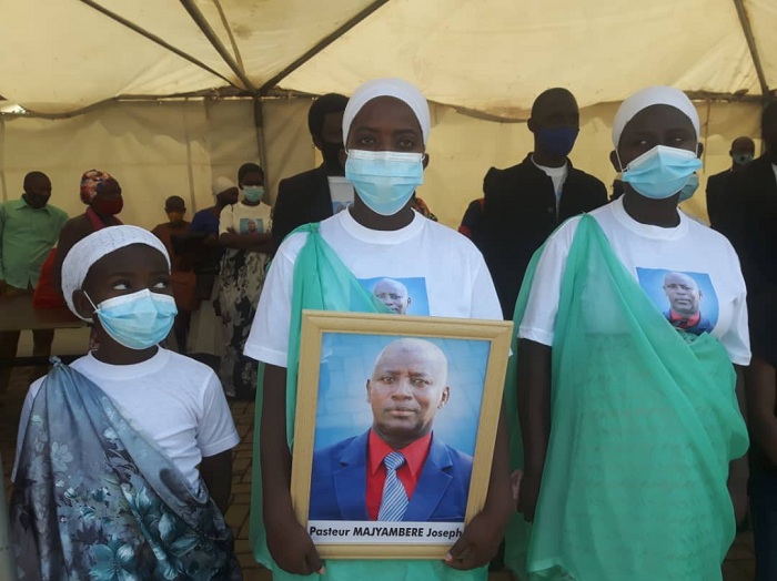 Umuryango wa Pasiteri Majyambere wamusezeyeho