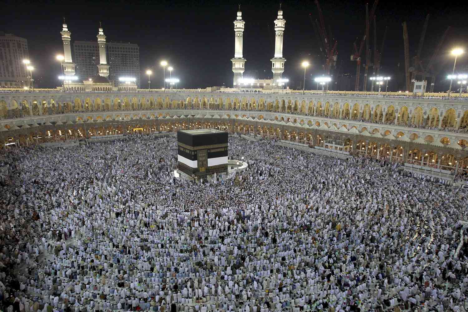 I Makkah hahurira imbaga y'Abayisiramu baturuka ku Isi yose