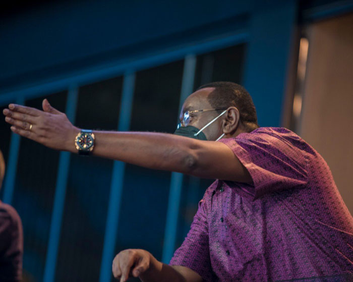 Hon. Bernard Makuza wahoze ayobora Sena y'u Rwanda, yari yitabiriye iyi mikino