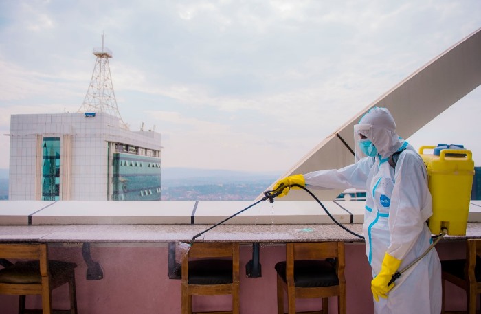 Inyubako yose yatewe umuti mu rwego rwo kwirinda Covid-19