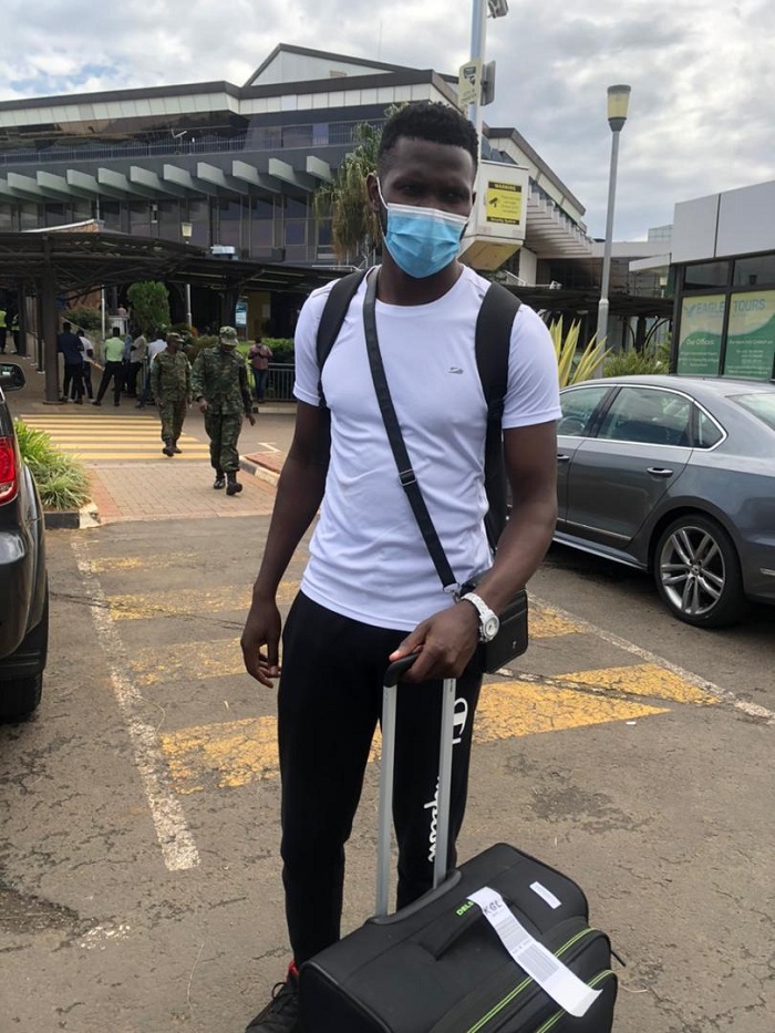 Malinga Kathbart ubwo yageraga ku kibuga cy'indege cya Kigali