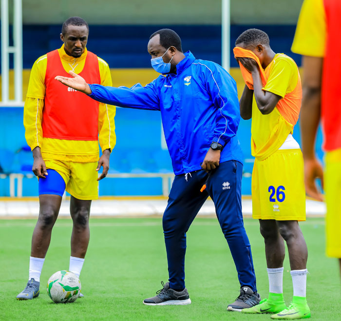 Mashami yababajwe no kuba Amavubi yari yamenyeshejwe ko abarimo Sugira batemerewe gukina uyu mukino