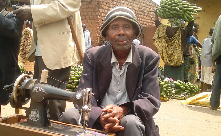 Mashukane yantangiye kwiga kudodesha icyarahani afite imyaka ibarirwa muri 20.