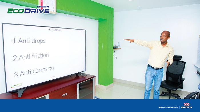 Constantin Nsengiyumva avuga ko Lisansi na Mazutu byinjira mu Rwanda nk