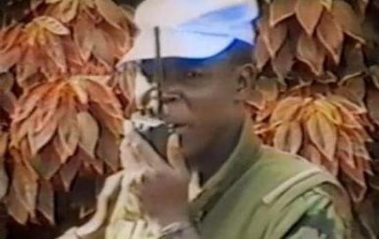 Imwe mu mafoto ya Captaine Mbaye ubwo yari mu Rwanda mu gihe cya Jenoside./ File Internet.