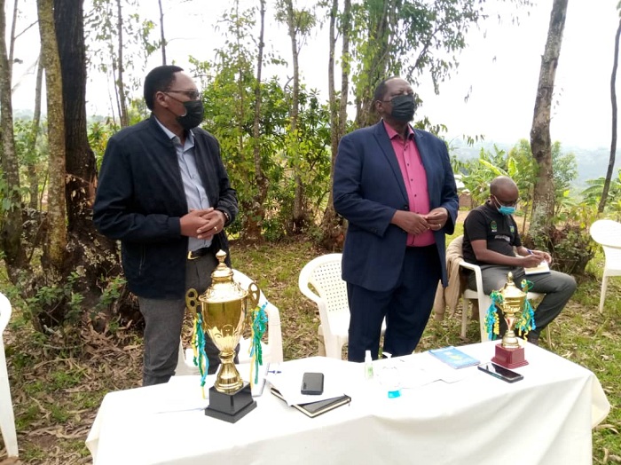 Abasenateri bagendereye itsinda Abunze Ubumwe ba Rusagara