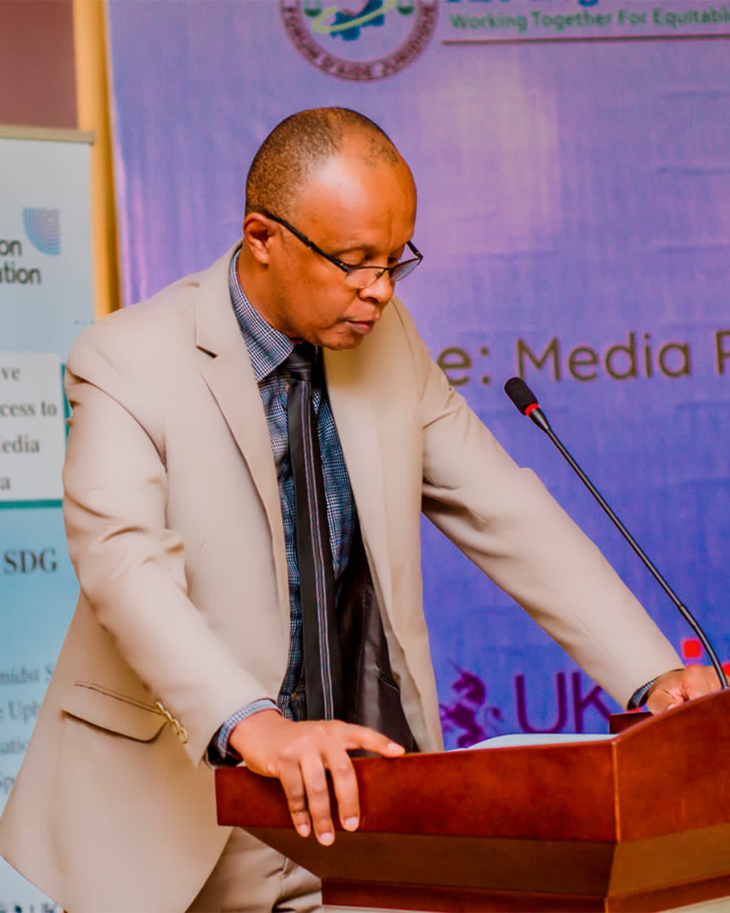 Mbungiramihigo avuga ko muri Politiki nshya hagomba kugenwa uburyo itangazamakuru ryahabwa ubushobozi nk'uko akomeza abisobanura