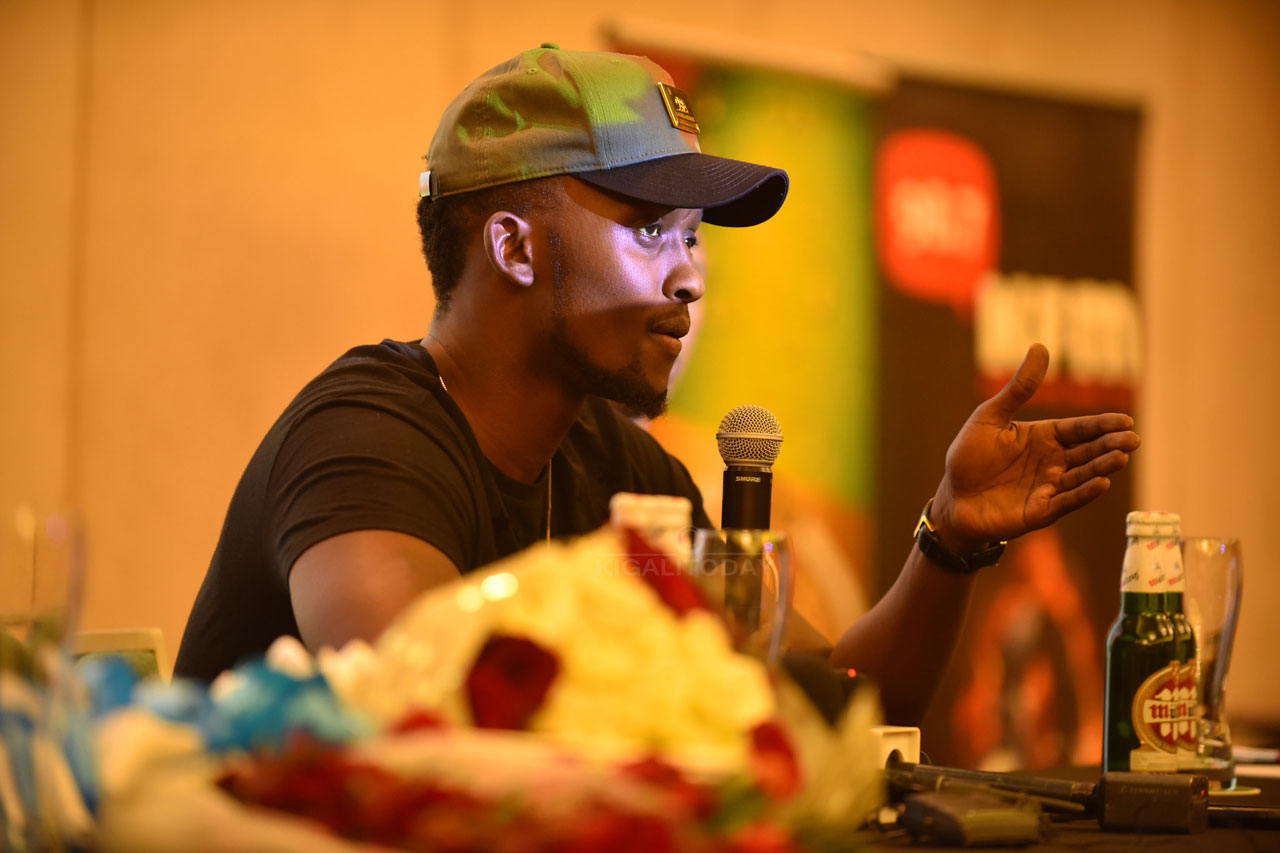 Meddy asubiza ibibazo by'abanyamakuru nyuma yo kugera mu Rwanda 