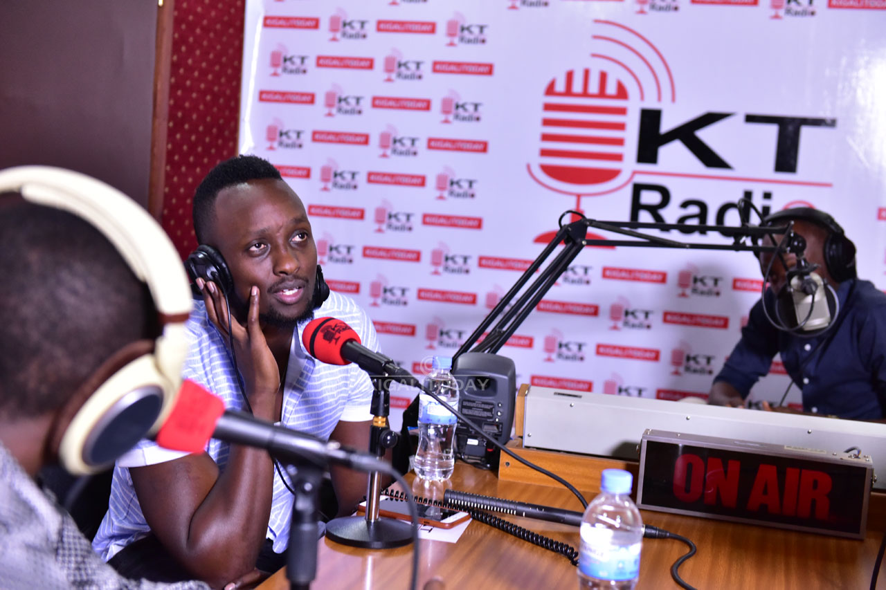 Meddy mu kiganiro kuri KT Radio 