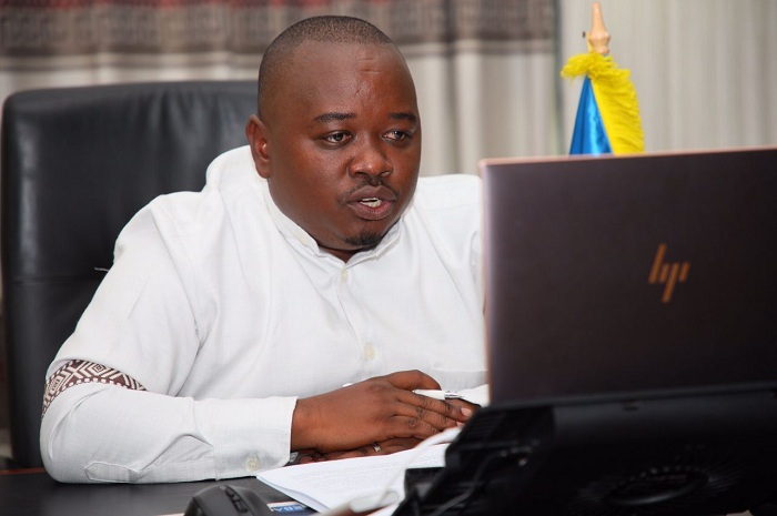 Dr. Merard Mpabwanamaguru