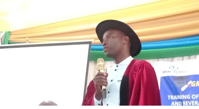 Meya Niyomwungeri, ati twizeye ko mu mezi abiri muzaba mutakibarirwa mu bashomeri 