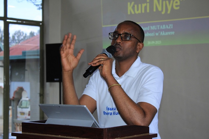 Meya Mutabazi avuga ko badashobora kugera ku cyerekezo cyabo mu gihe isuku itaragerwaho nk'uko byifuzwa