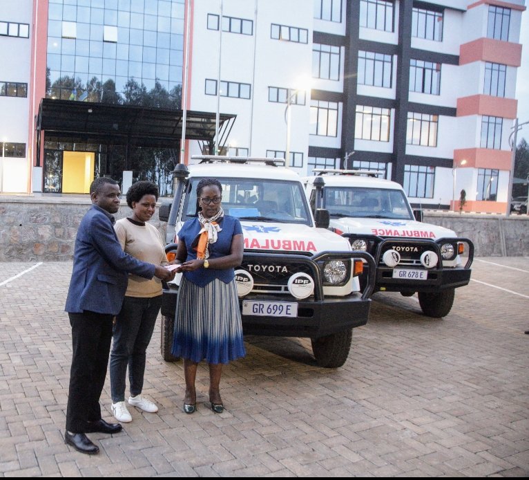 Meya Mukamana Soline niwe wakiriye izo mbangukiragutabara