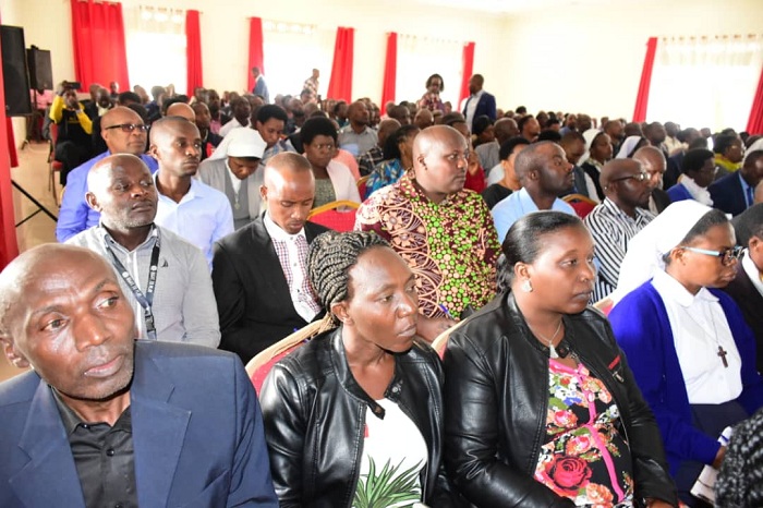 Abakoresha bose mu Ntara y