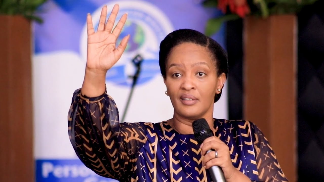 Apostle Alice Mignonne Kabera arategura igiterane muri Amerika