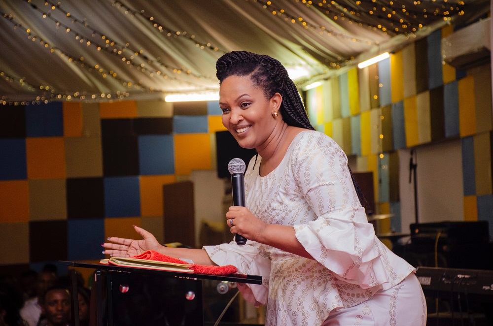 Benshi bakunda inyigisho ze zifasha abantu b'ingeri zitandukanye