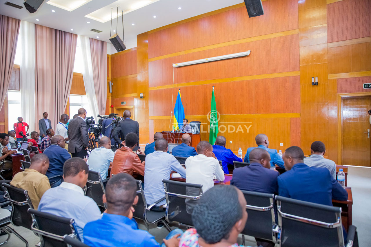 Abanyamakuru bari bitabiriye ikiganiro cyatanzwe na Minisitiri Mushikiwabo mu gitondo cyo kuri uyu wa Kabiri