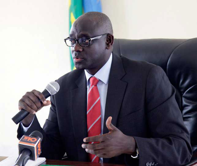 Minisitiri Busingye atangaza ko Leta itegereje kuri MAJ imikorere ihwitse nyuma yo kugirwa abakozi ba Leta.