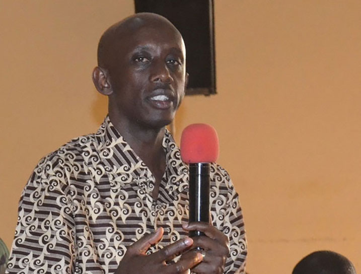 Minisitiri Kaboneka asaba ba nyiri ibitangazamakuru kwirinda gushora abaturage mu macakubiri kuko byakongera koreka igihugu.