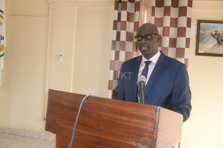 Minisitiri Busingye yasabye abarahiye kudasiganira kurangiza imanza.