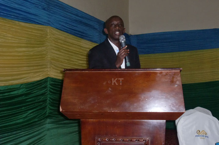 Minisitiri Kaboneka yabasabye gukomeza gukorera hamwe