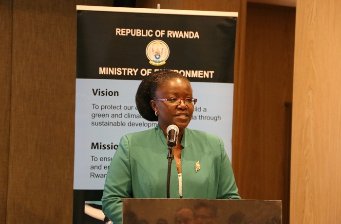 Minisitiri Mujawamariya arasaba abantu bose kubungabunga ibidukikije