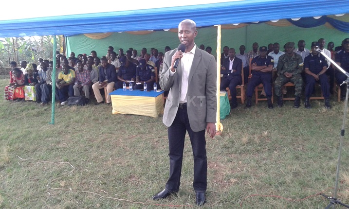 Minisitiri Mussa Fazhiri yasabye abaturage kudasimbura izindi nzego ahubwo bakazifashisha mu kubarenganura.