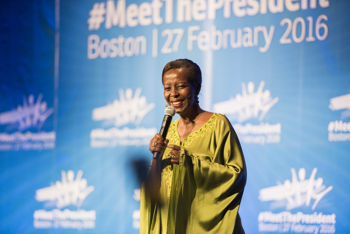 Minisitiri w'ububanyi n'amahanga Louise Mushikiwabo aganira n'Abanyarwanda