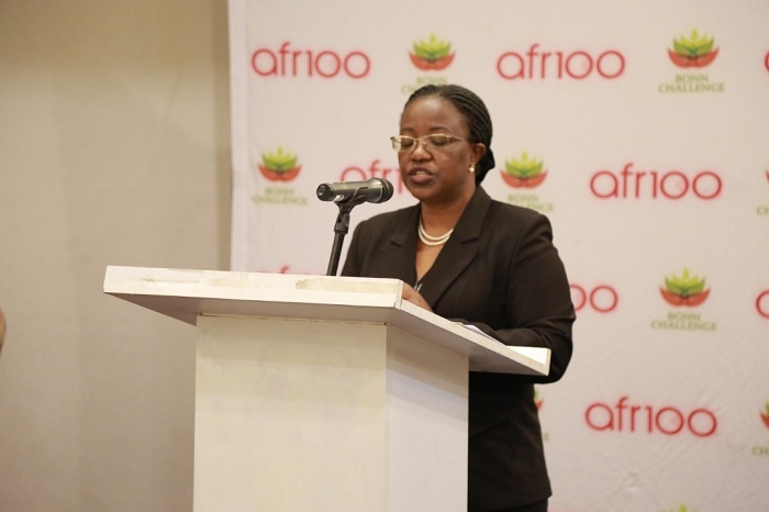 Minisitiri w'Ibidukikije, Dr Mujawamariya Jeanne d'Arc 