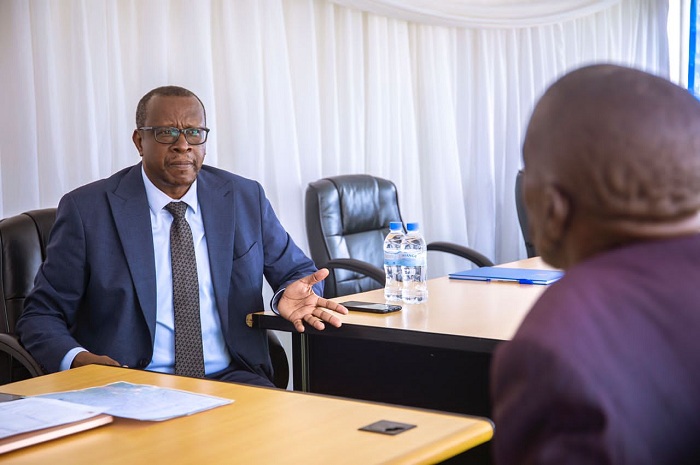 Minisitiri Bizimana arimo kumva ibibazo by'abaturage