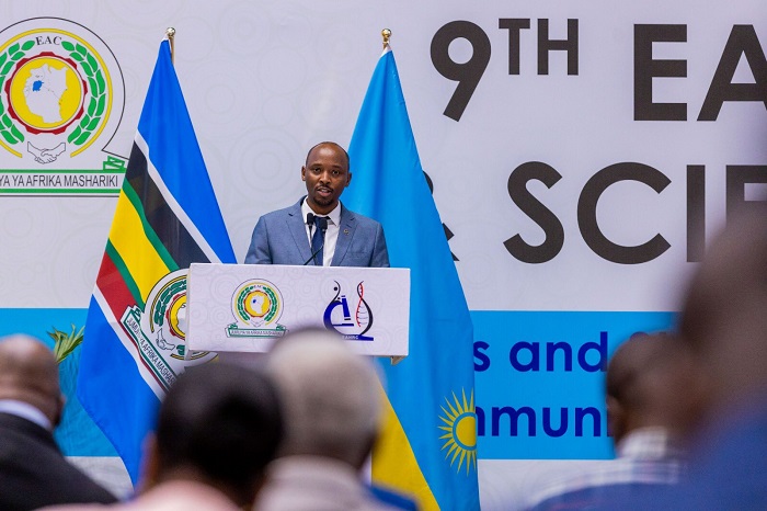 Minisitiri Nsanzima avuga ko muri iyi nama ari umwanya mwiza wo gusubira inyuma bakareba ahari icyuho