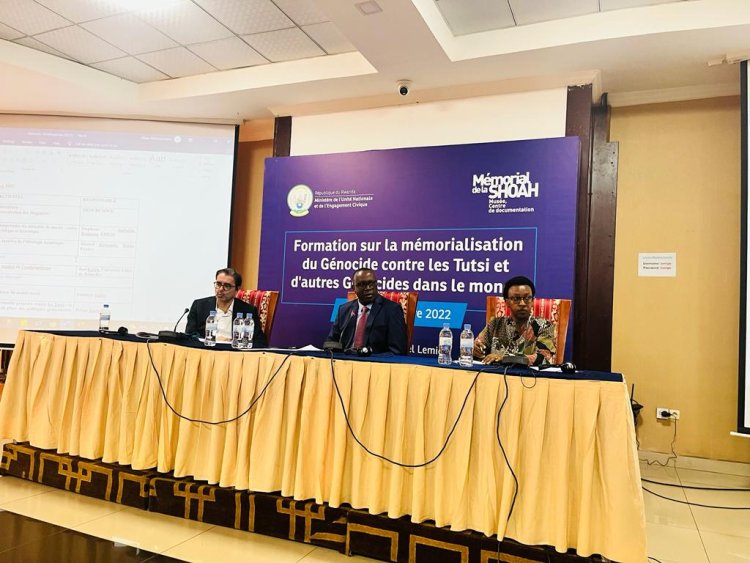 Minisitiri Dr Bizimana ari kumwe n