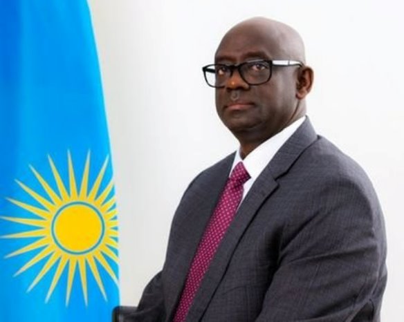 Minisitiri Busingye arakangurira abantu kwirinda icyorezo cya Covid-19 nta kudohoka