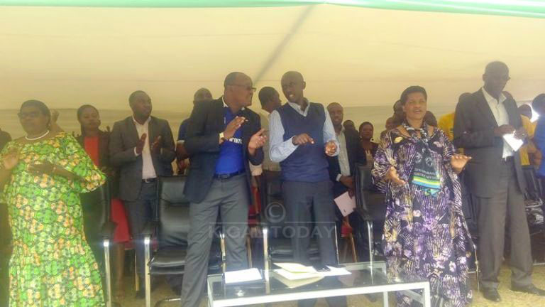 Minisitiri Kaboneka mu muhango wo gusoza itorero ry'abayobozi b'imidugudu yo mu Karere ka Kamonyi 